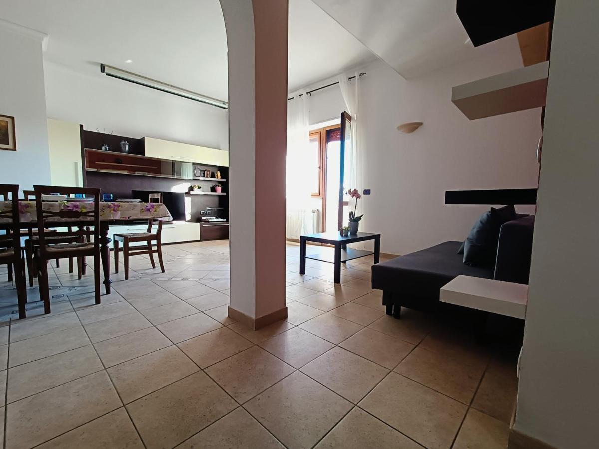 Avellini - Delightful And Spacious Apartment With Terrace - Near Metro A Cornelia Roma Exterior foto