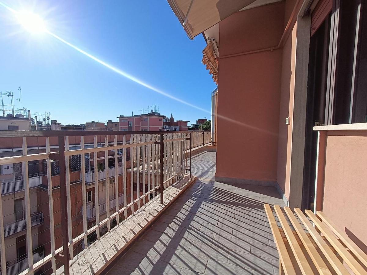 Avellini - Delightful And Spacious Apartment With Terrace - Near Metro A Cornelia Roma Exterior foto